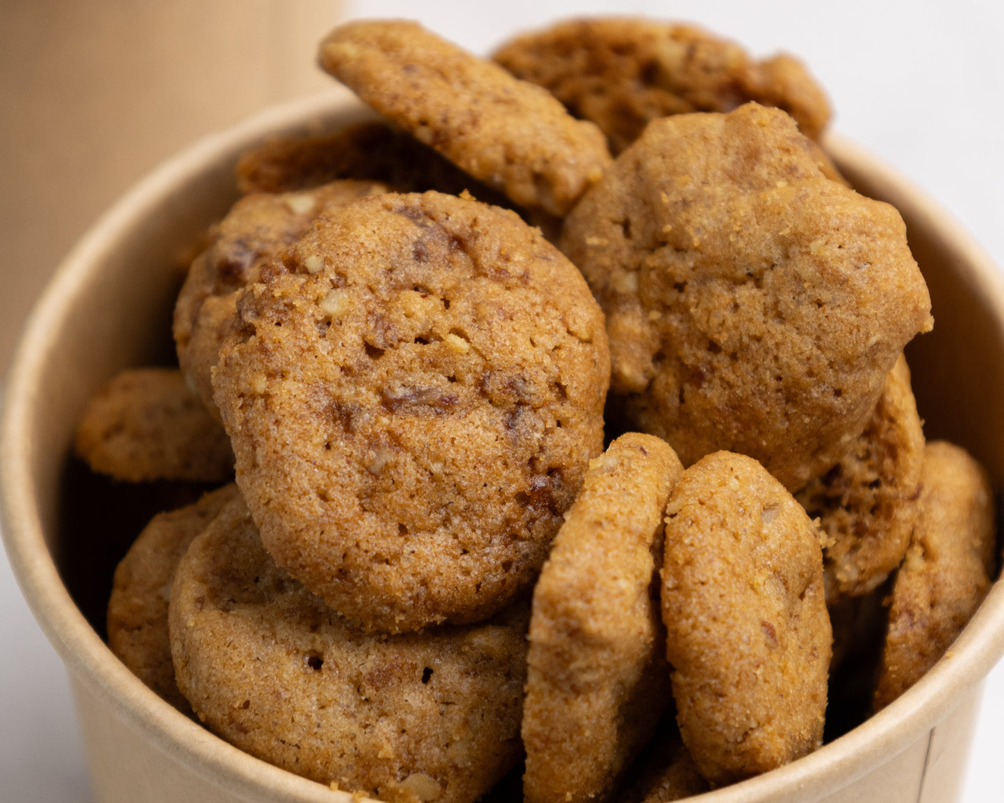 CRUJITAS CON NUEZ GARAPIÑADA